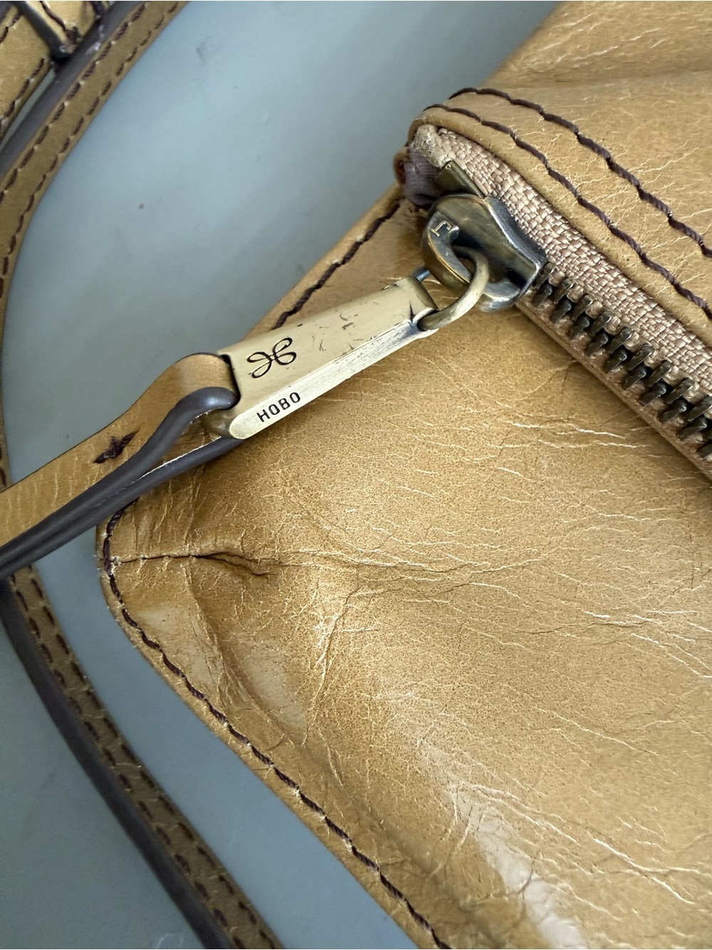 HOBO Beige Leather Crossbody Organizer Bag Small - Picture 7 of 7